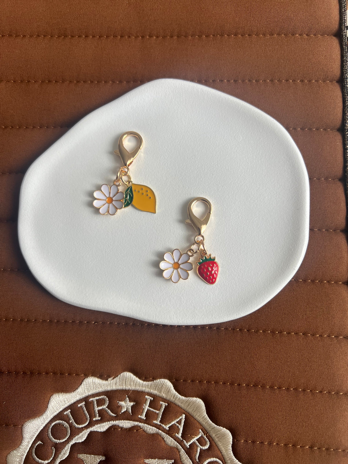 🍓🍋 Fraisita & Citronello débarquent en pack de 2 charms … 🐴✨