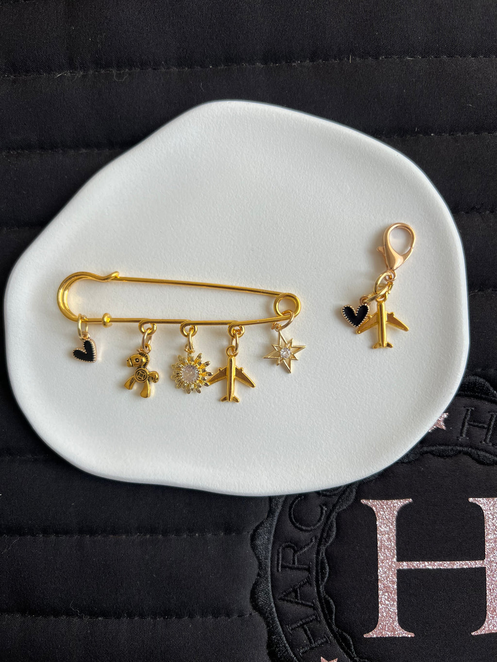 ✨🐴✈️ PONEY VOLANT ✨🐴✈️ 🌼 Fleur dorée avec diamant